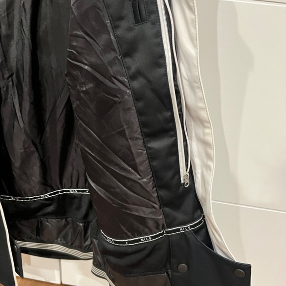 NILS ski or snowboard jacket size 4 - Picture 3 of 5